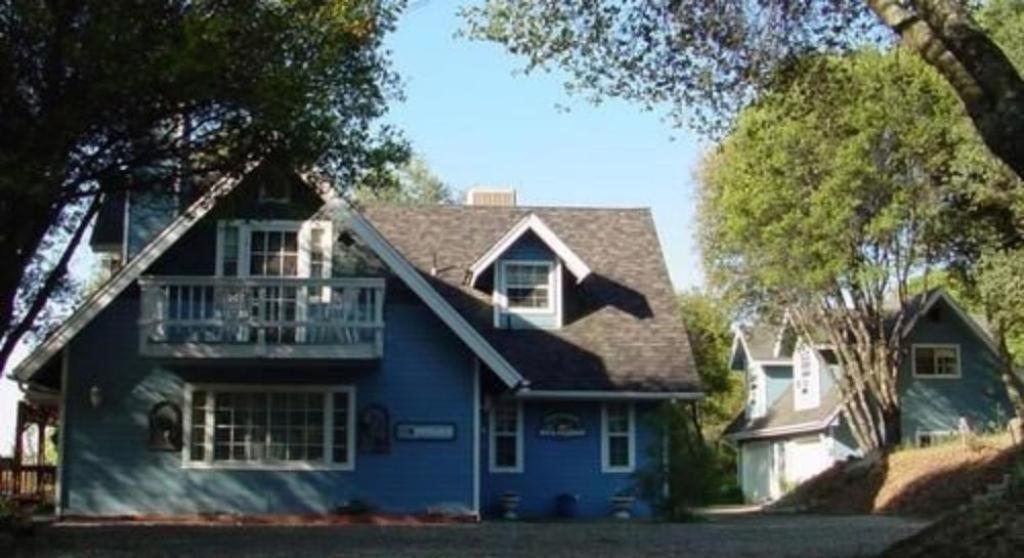 Apple Blossom Bed & Breakfast
